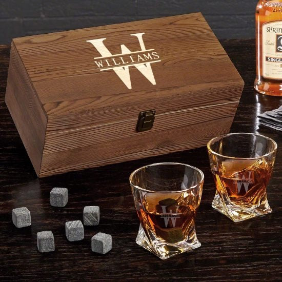 Twist whiskey glass set with whiskey stones