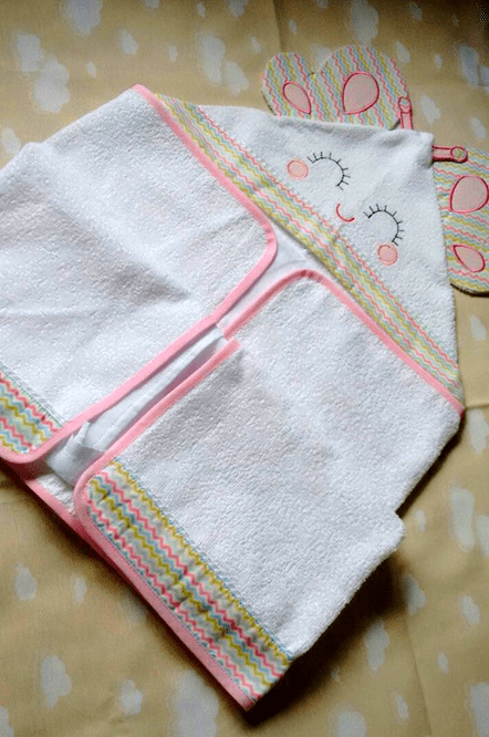 Butterfly Hooded Towel - Baby Machine Embroidery Design