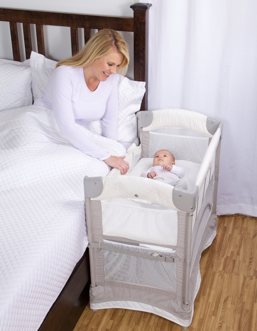 co sleeper bassinet with wheels