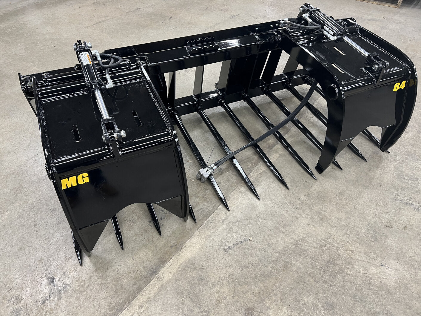 Stinger Manure Spear Grapple Bucket (MSG)