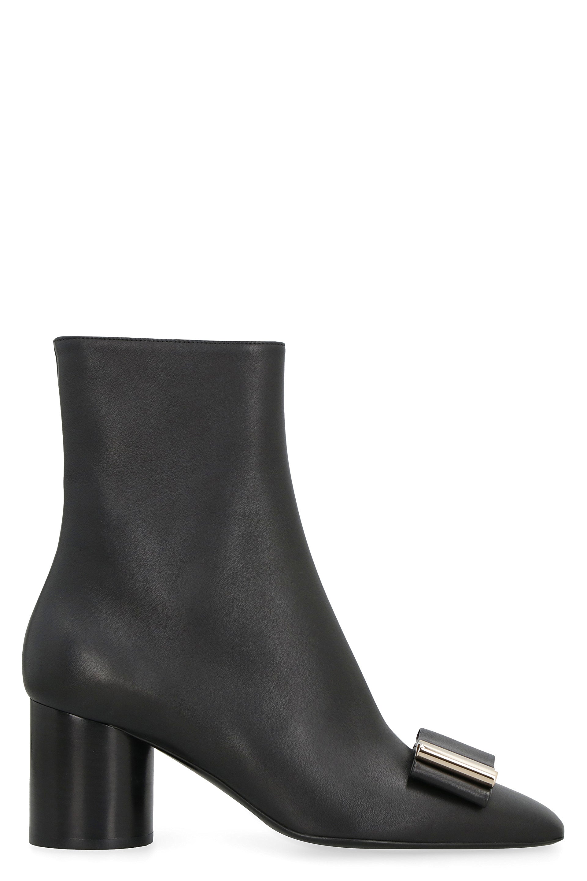Ferragamo Black Leather Ankle Boots With Vara Front Bow For Women
