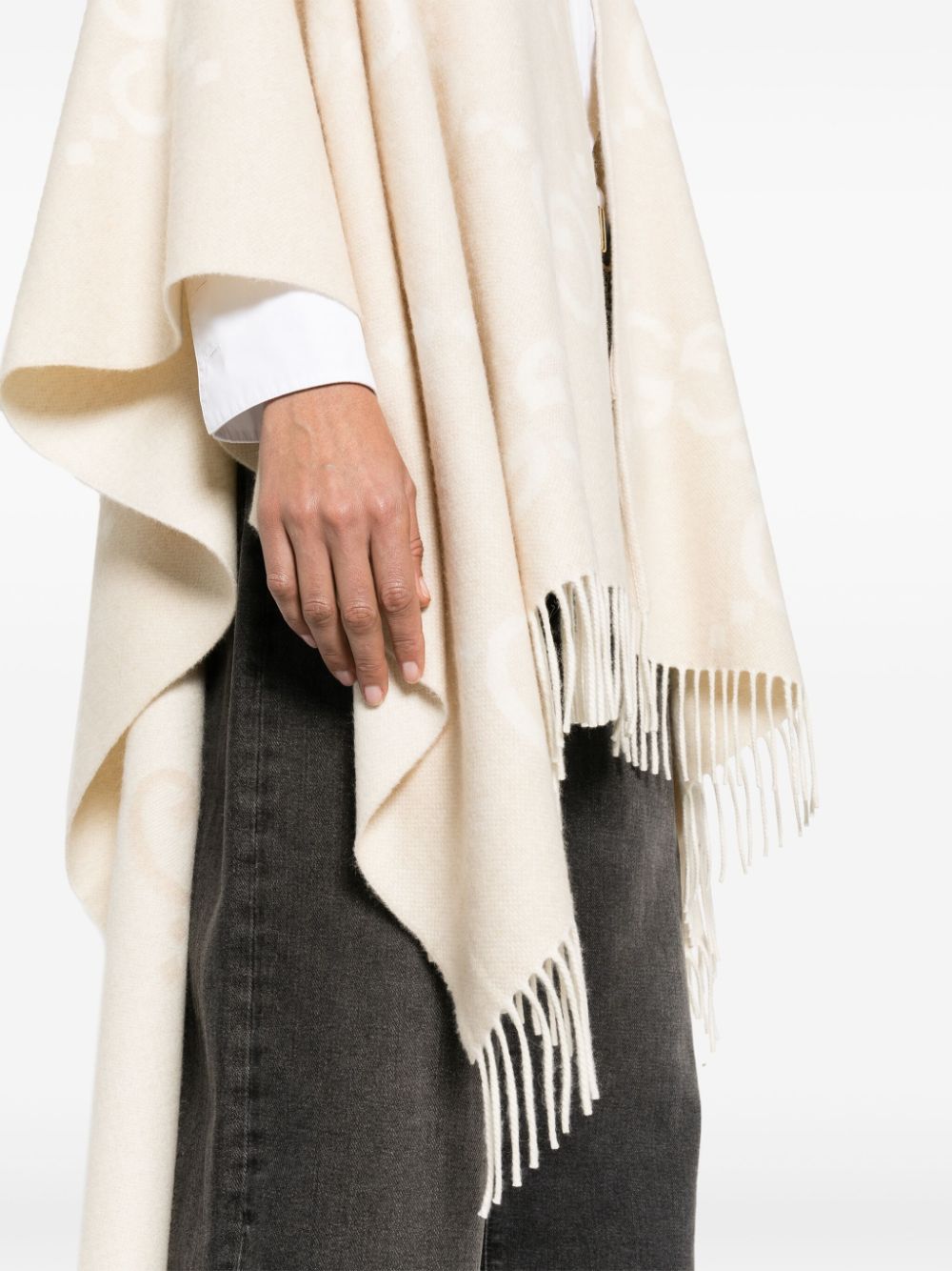 Shop Gucci Reversible Cashmere Knit Poncho In Camel Brown And Cream White In Beige