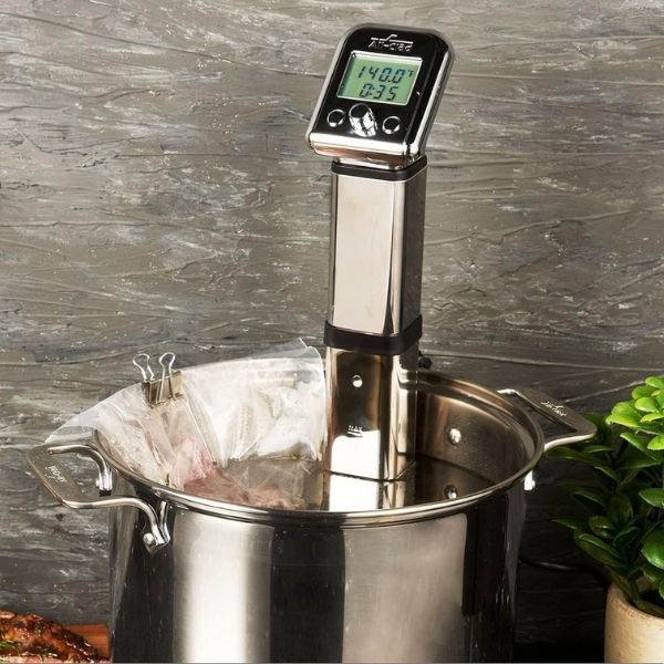 All-Clad Sous Vide, a precise cooking gift for culinary dads