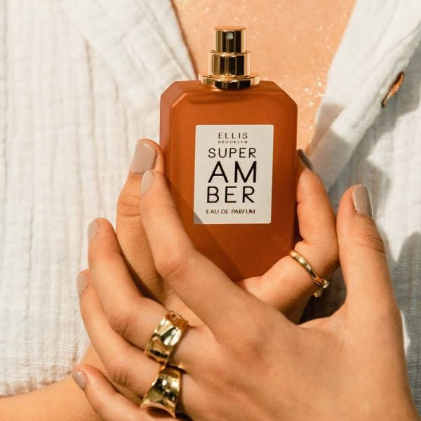 Amber Vanilla Eau de Toilette is a captivating Valentine's gift for daughters who appreciate alluring fragrances.