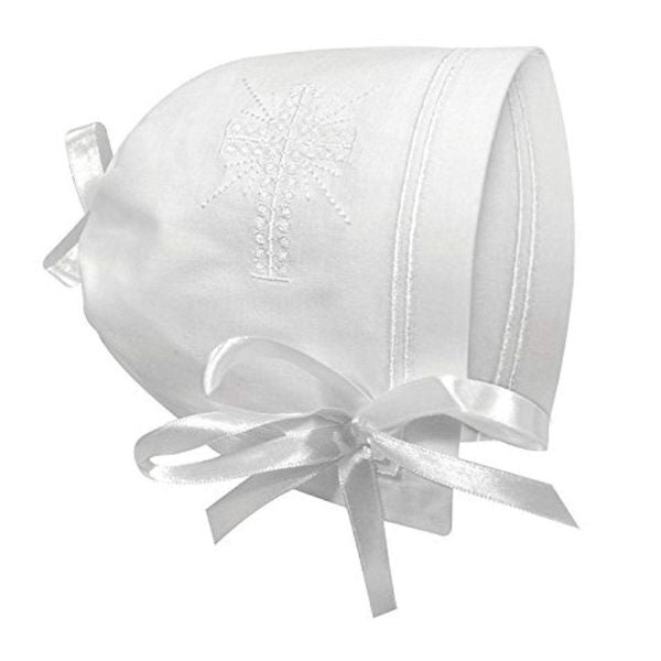 Personalized Keepsakes: A delicate baptismal bonnet, a timeless accessory.
