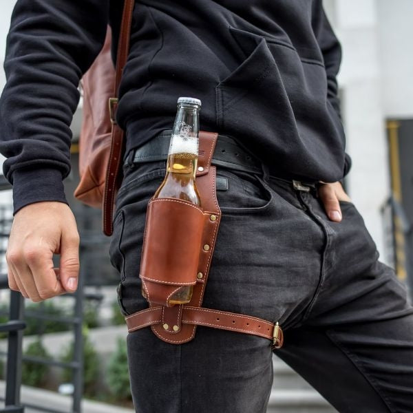 A sleek leather beer holster for boyfriend's dad – the perfect gift for a beer enthusiast