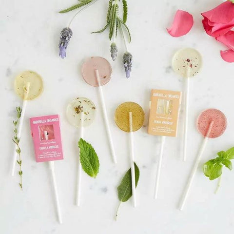Flavorful and beautifully crafted lollipop, a sweet wedding gift for guests.