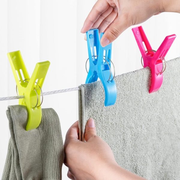 Handy clips towel holder, a must-have for windy beach days.