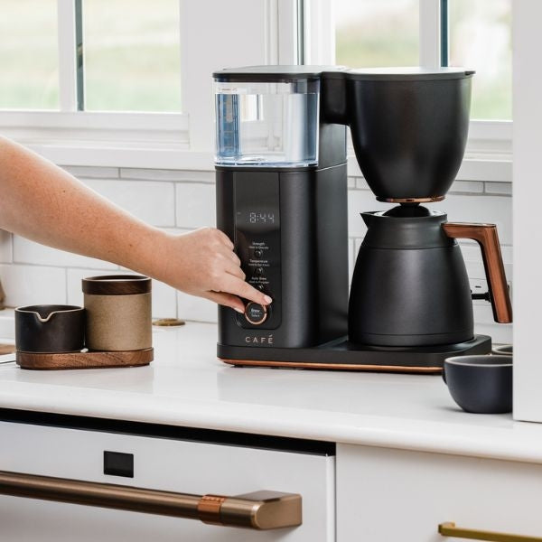 A thoughtful gift for boyfriend's dad - a stylish coffee maker