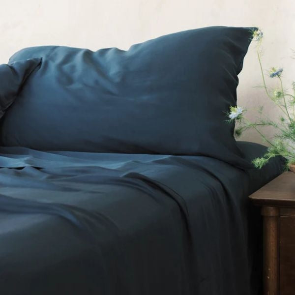 Cozy Earth Bamboo Sheet Set as a luxurious gift for couples seeking ultimate comfort.