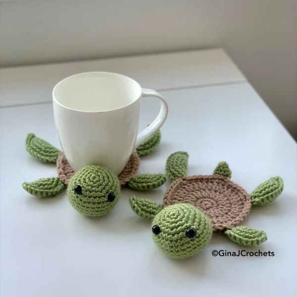 Crochet Turtle Coaster, a handcrafted and practical addition to turtle gifts.