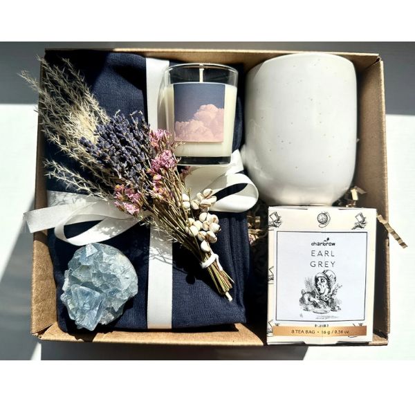 Custom Gift Box as a tailor-made and thoughtful Easter gift for wives.