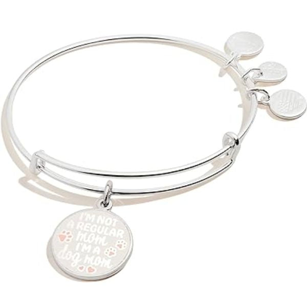 Elegant dog mom bracelet, a symbol of canine devotion and a thoughtful gift choice.