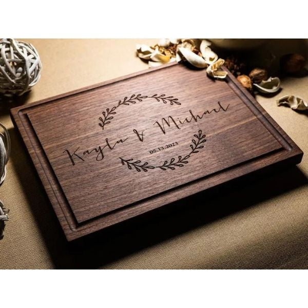 Engraved Cutting Board, a personalized and practical gift for boyfriends' parents, ideal for kitchen enthusiasts.