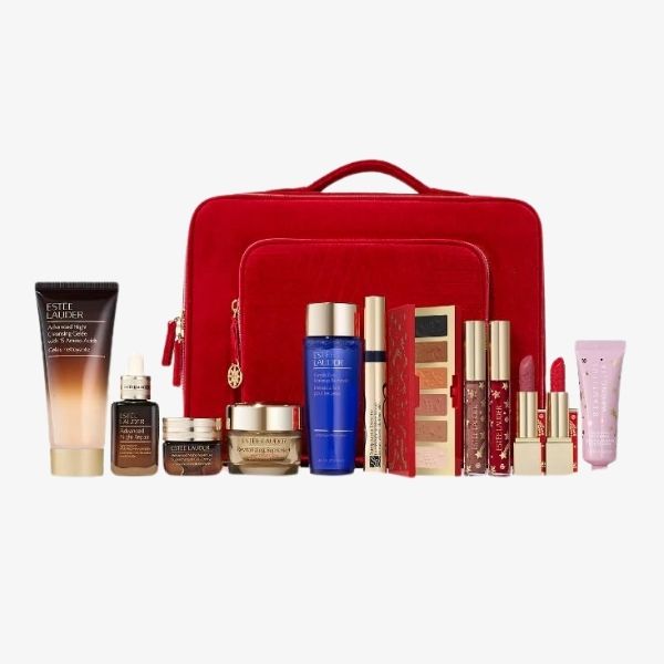 Estee Lauder Holiday Beauty Blockbuster Set as a lavish beauty gift for sister.