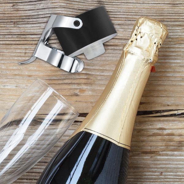 Fante’s Champagne Stopper Set, ensuring the bubbly stays sparkling