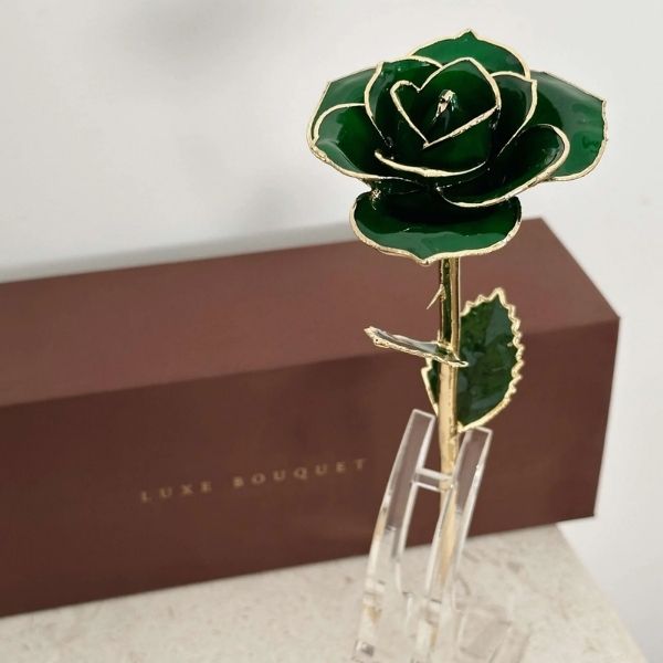 Embrace the eternal beauty of love with the Gold-Dipped Rose Bouquet, a symbol of everlasting affection and a stunning Valentine's Day gift for her