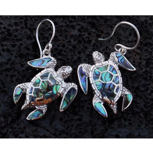 Green Sea Turtle Earrings, a stylish and ocean-inspired jewelry choice for turtle gifts.