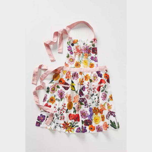 Stylish Helena Apron, a practical and fashionable Easter gift for wives who cook.