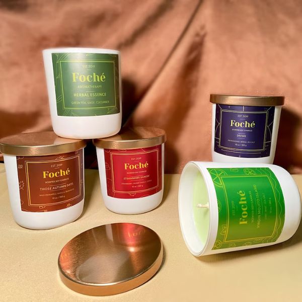 Homemade Candles, a cozy and personalized DIY gift for friends who love ambiance.