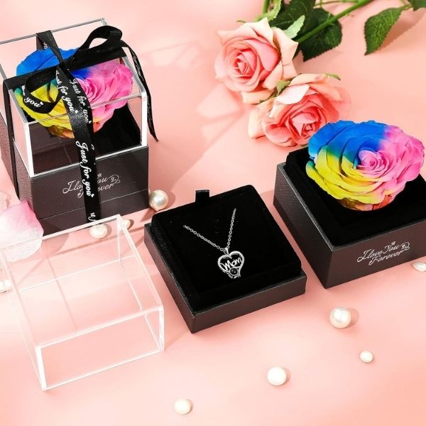 Elegant I Love You Mom Necklace - perfect mother's day gifts for showing love