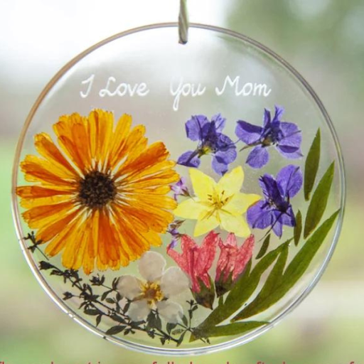 ‘I Love You Mom’ suncatcher with colorful prisms, decorative window gifts for single moms.