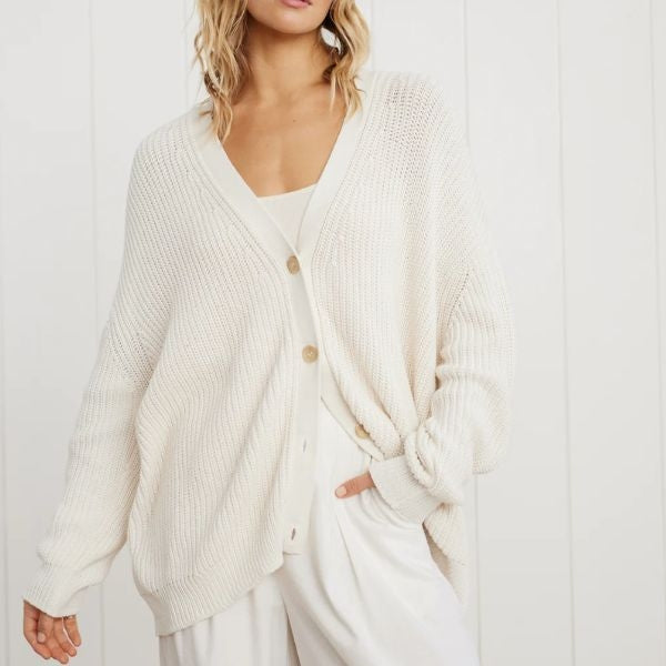 Wrap her in warmth and style with the Jenni Kayne Cotton Cocoon Cardigan, a cozy and fashionable anniversary gift for your wife.