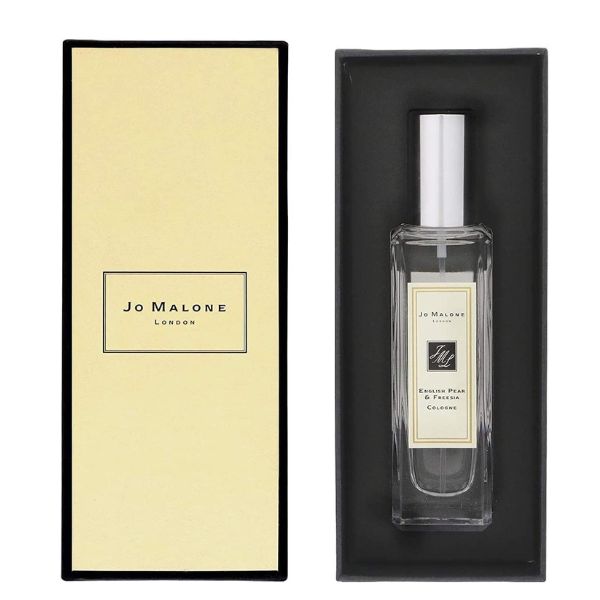Enhance the aura with Jo Malone English Pear & Freesia Cologne Spray, a timeless and unisex fragrance, the perfect gift for subtle sophistication.