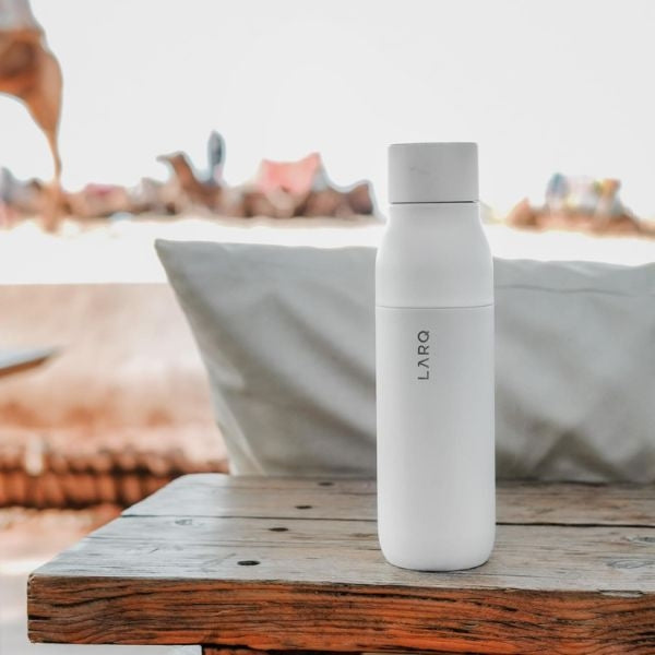 LARQ Bottle PureVis, a self-cleaning hydration solution, ensures your daughter-in-law enjoys pure and refreshing water on the go.