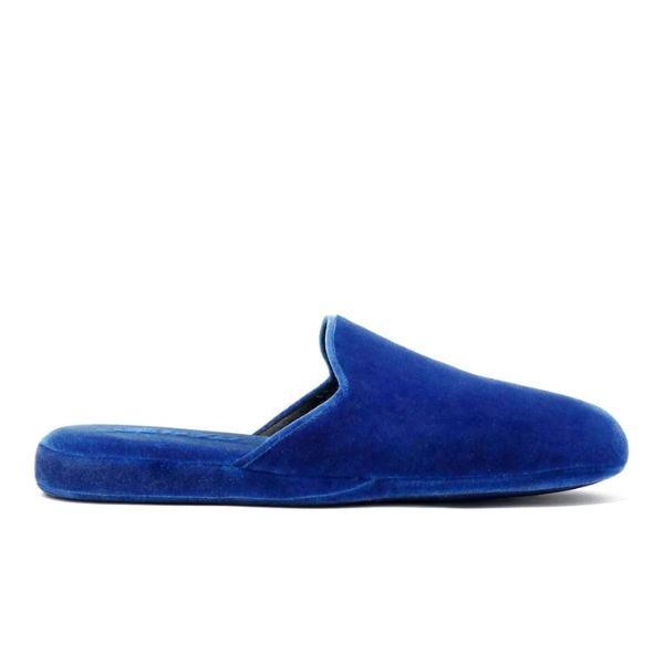 Lenys Velvet Slipper, an elegant and comfortable anniversary gift for husbands.