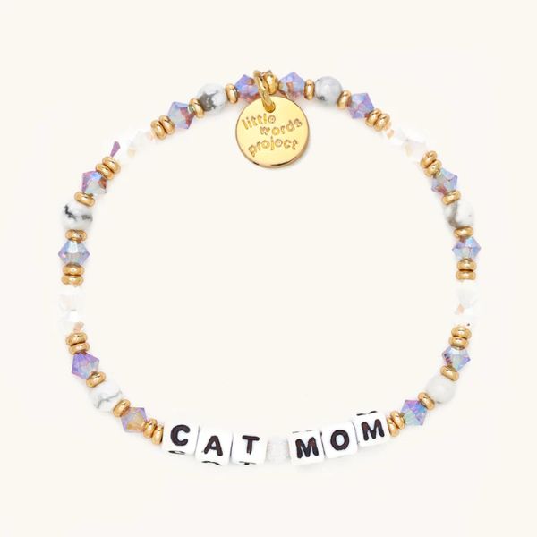 The Little Words Project Cat Mom Beaded Bracelet is a meaningful and customizable gift for cat-loving moms.