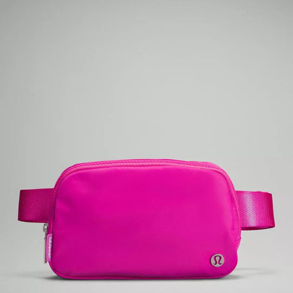 Image of Lululemon Everywhere Belt Bag, a stylish and practical accessory, perfect for active sports moms, among gifts for sports moms.