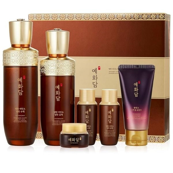 Luxury Skincare Sets, pamper your loved one with the gift of radiant skin this Valentine’s Day.