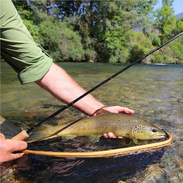Magnetic Net Release is a practical fly fishing accessory.