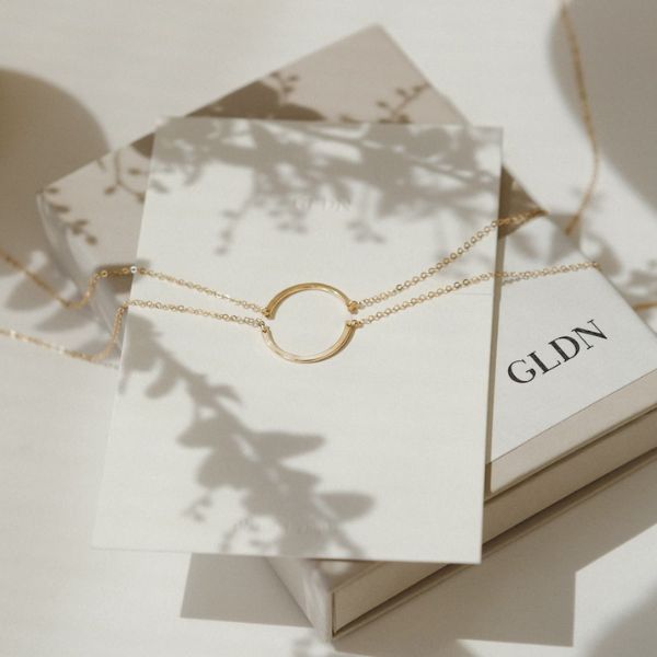 Symbolize everlasting bonds with Modern Friendship Necklaces—a perfect gift for your sister.