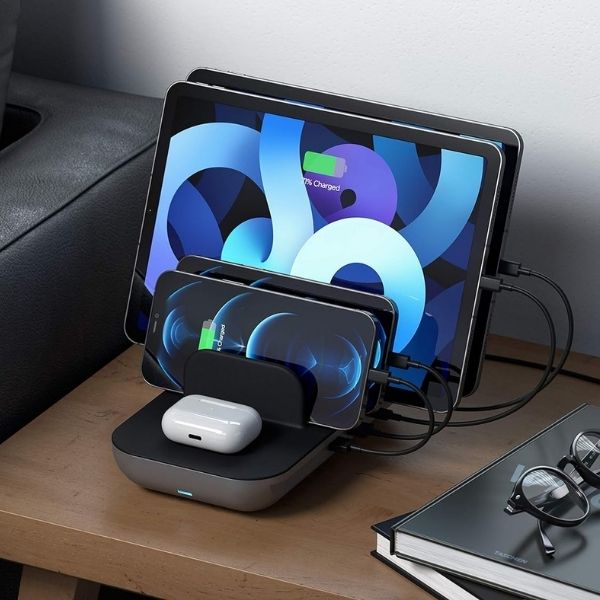 Multi-Device Charging Station, a practical gift for tech-savvy dads