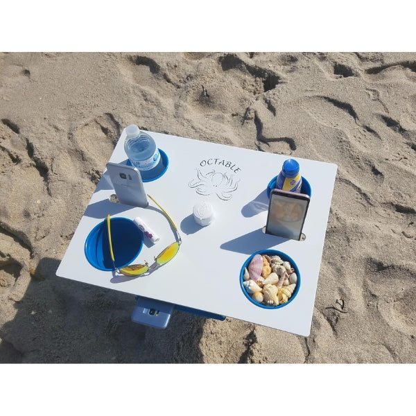 Compact Octable beach table, perfect for beach picnics.