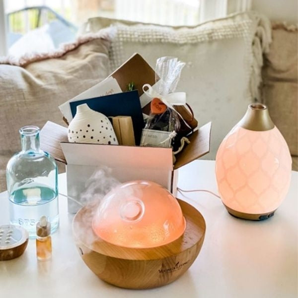 An oil diffuser for mom is a thoughtful gift for working moms.