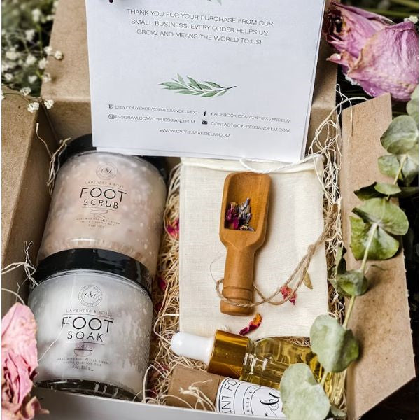 Pedicure in a basket, a perfect Mother's Day gift idea ensuring pampering and self-indulgence.