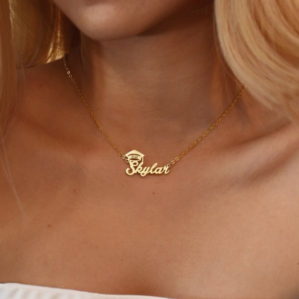 Commemorate your sister's achievement with this Personalized Bachelor Cap Necklace as a timeless graduation gift she'll cherish.