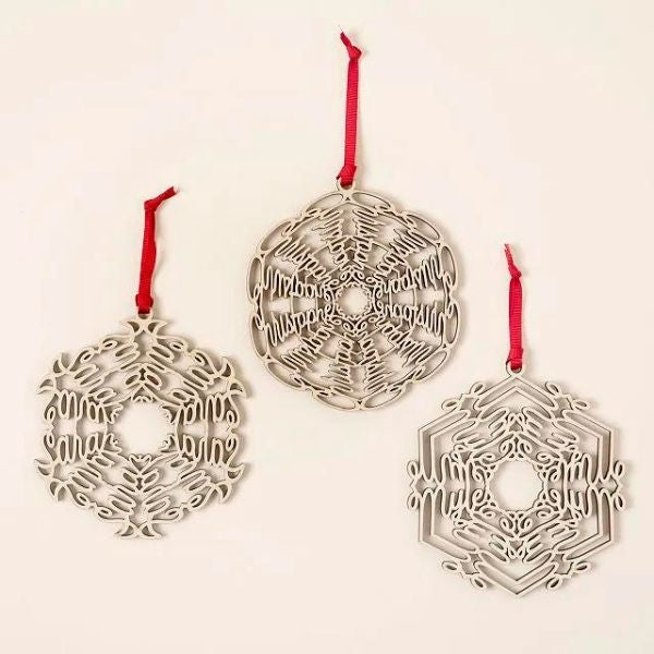 Personalized Snowflake Ornament enhances the festive spirit, ideal for boyfriends' parents.