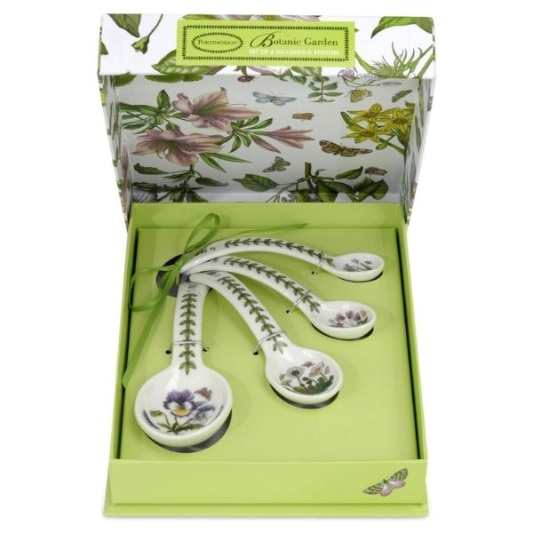 Delicate Porcelain Measuring Spoons, a precise and elegant mothers day gifts for grandma's kitchen.