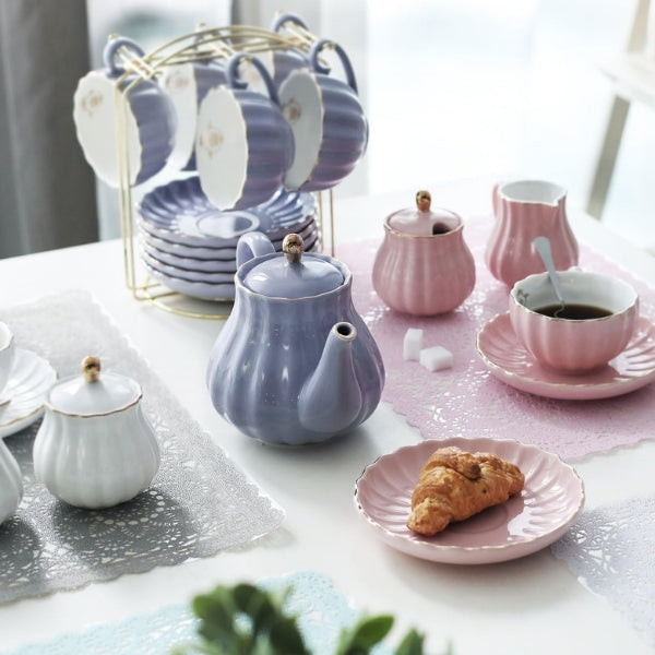 British Royal Series Porcelain Sets, regal gifts for discerning tea lovers.