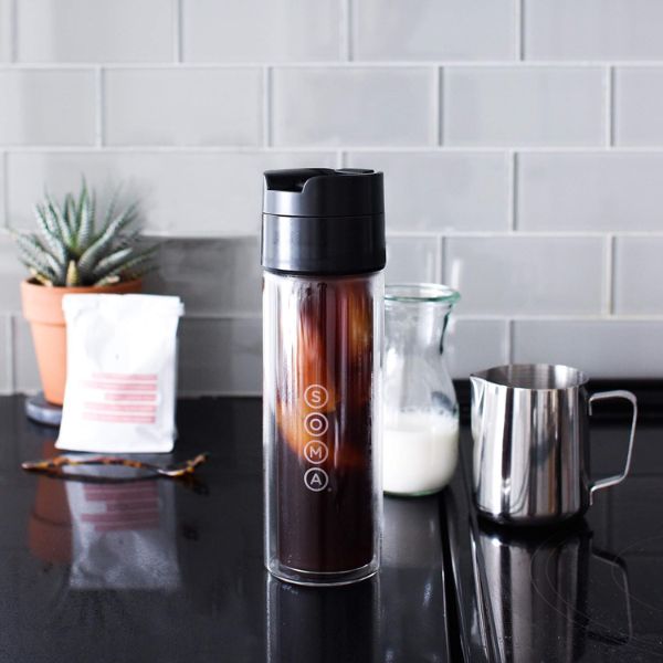 SOMA All-in-One Brew Bottle is a versatile and eco-friendly choice, making it a thoughtful gift for physical therapists who enjoy fresh beverages.