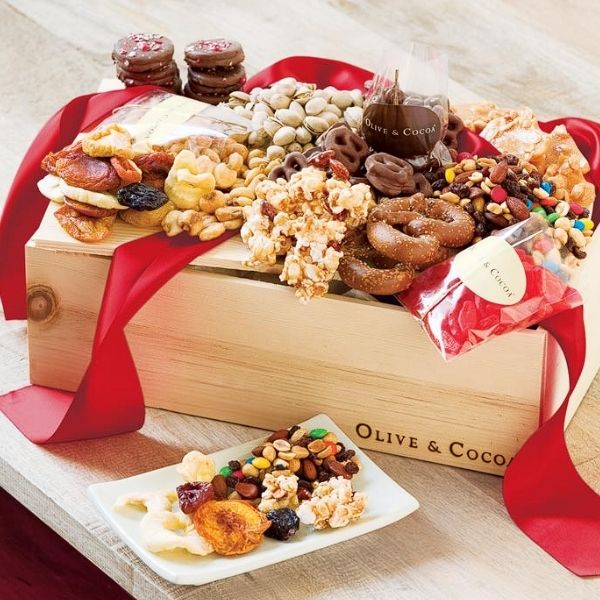 Satisfy diverse tastes with the Savory, Salty & Sweet Petite Crate, a versatile gift for teacher valentine gifts.