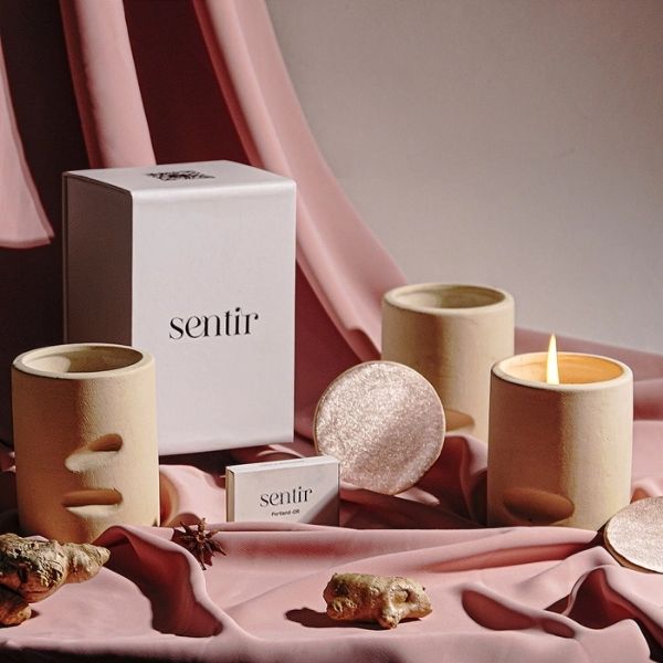 Illuminate her world with the Scented Candle Set, a sensory Valentine's Day gift for her that infuses her space with warmth