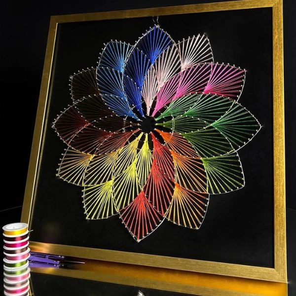 String Art, a creative and customizable DIY project for unique gifts for friends.