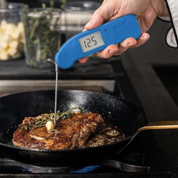 A precision-engineered Thermapen, expertly calibrated for outdoor cooking, making it a thoughtful and practical gift for dads