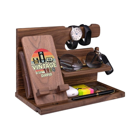 Wooden vintage dock station personalized with a name, a tidy 40th birthday gift idea for his personal gadgets.