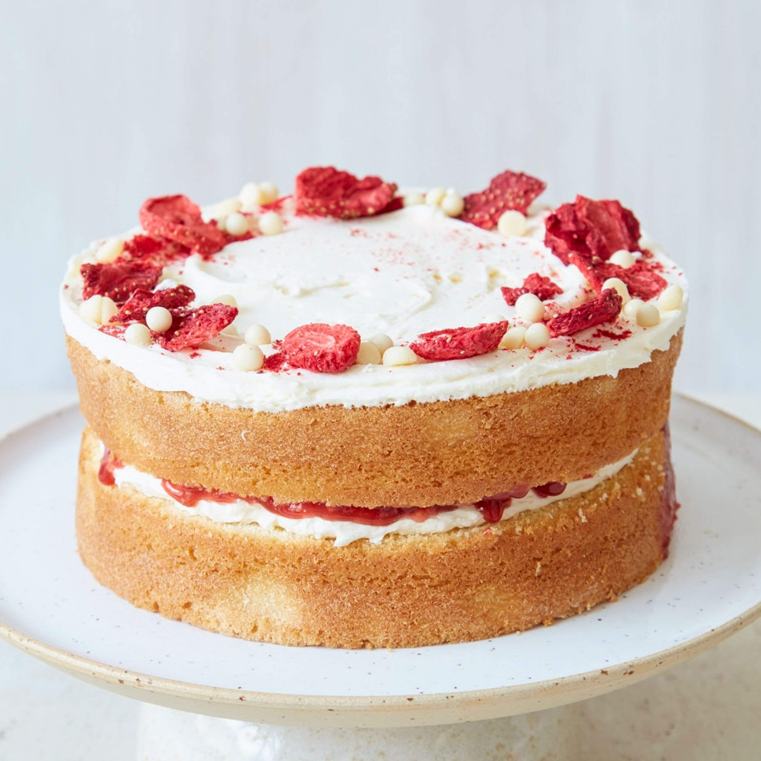 VICTORIA STRAWBERRY SPONGE CAKE – Cutter & Squidge